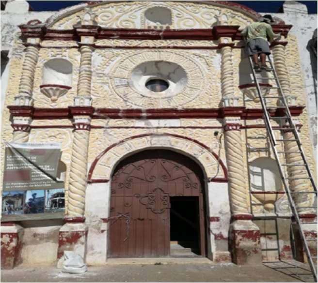 Fachada restaurada de San Martín Caballero